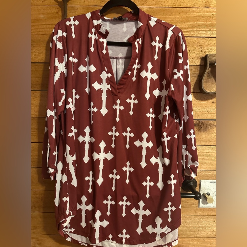 COWBOY HARDWARE  Southwestern  Women’s Blouse Maroon-XL Brand new without tags